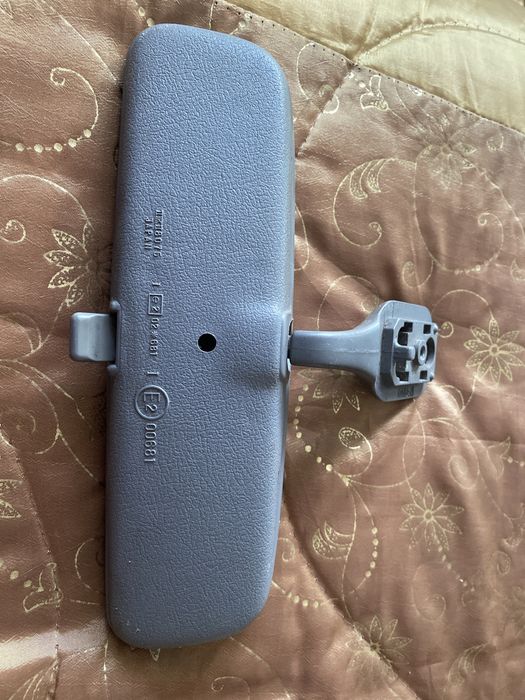 Зеркало заднего вида