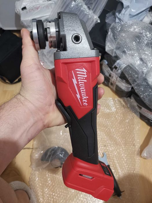 Flex polizor unghiular pentru baterii Milwaukee