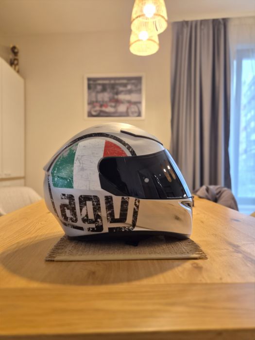 AGV K3sv каска за мотор