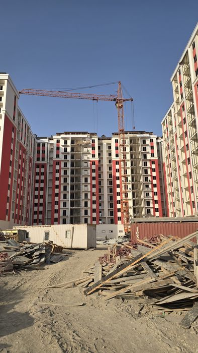 Аренда Башенный  краны  висата 47 м стрела 35 м кран на рельсы