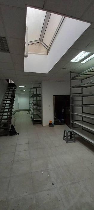 Магазин, под наем, Център