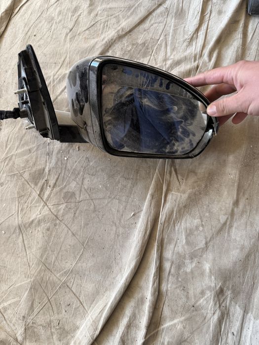 Боковое зеркало