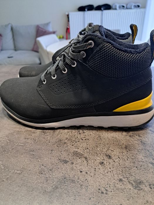 Bocanci Salomon stare foarte buna