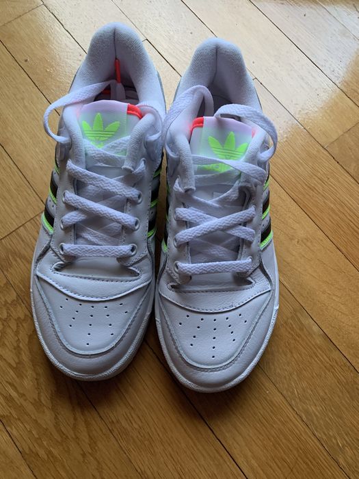 Sneaker Adidas marime 37 1/3 damă