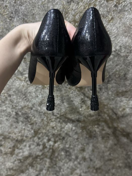 Черные вечерние туфли