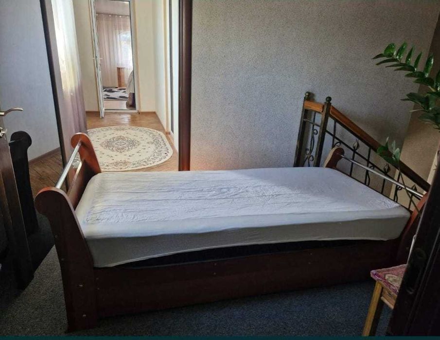 Продам односпальную кровать