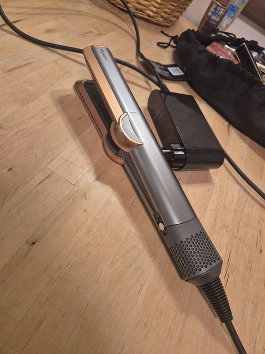 Dyson airstraight putin folosit