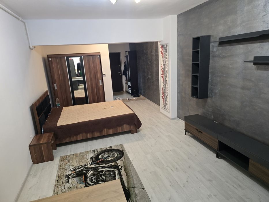 Garsonieră de inchiriat + loc parcare subteran