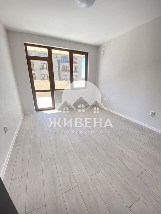 Продава 3-стаен апартамент, с.Топола, до Балчик, 137 кв.м