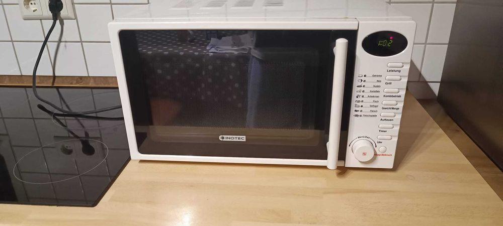 Cuptor Microunde + functie Grill