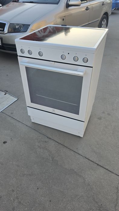 Печка Electrolux 60см