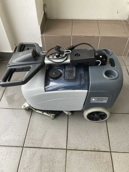 Masina de spalat pardoseli Nilfisk SC 350  full package pe baterie