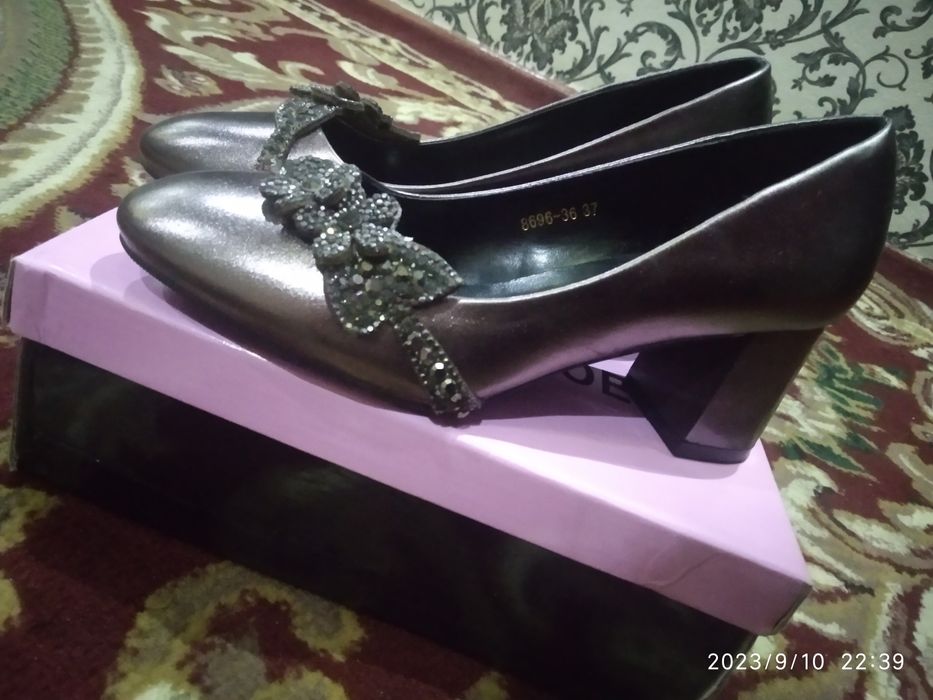 Oyoq kıyım 37 rаzmer