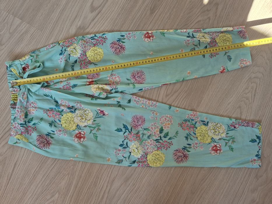 Vand pantaloni vara pt fete