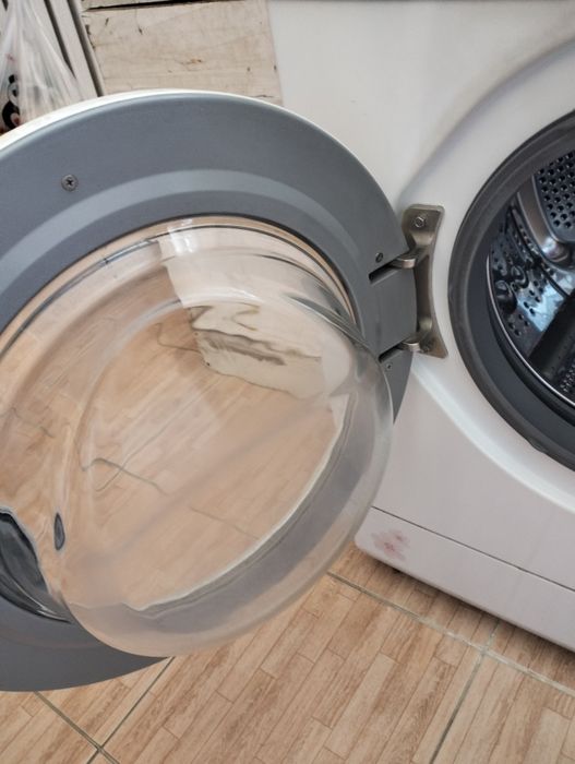 Продам Стиральную машинку LG