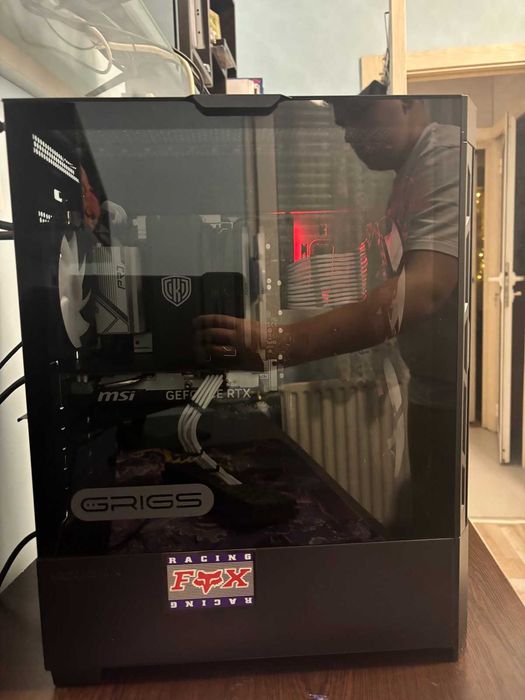 Компютър Girgs Spark Ultra чисто нов!