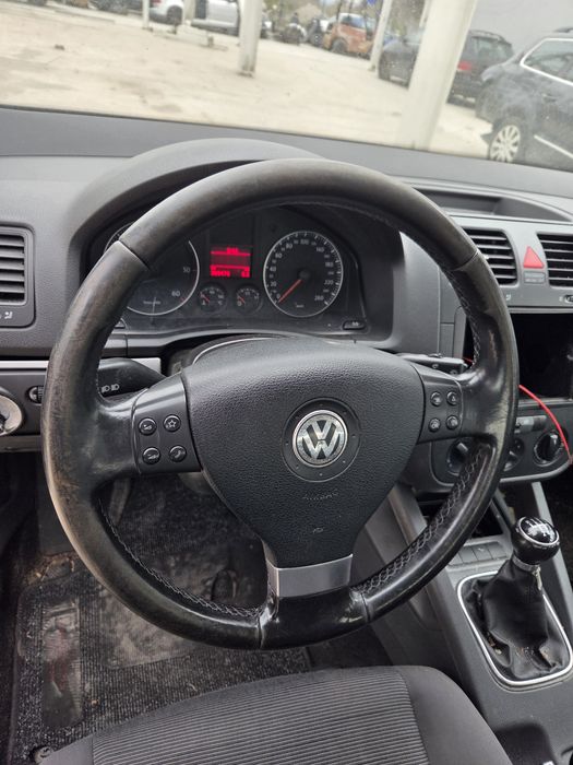 VW Golf 5 1.9 TDI (НА ЧАСТИ)