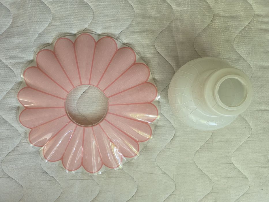 Продавам красив полилей