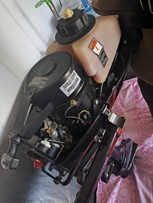 Мотор лодочный Mercury 3.3