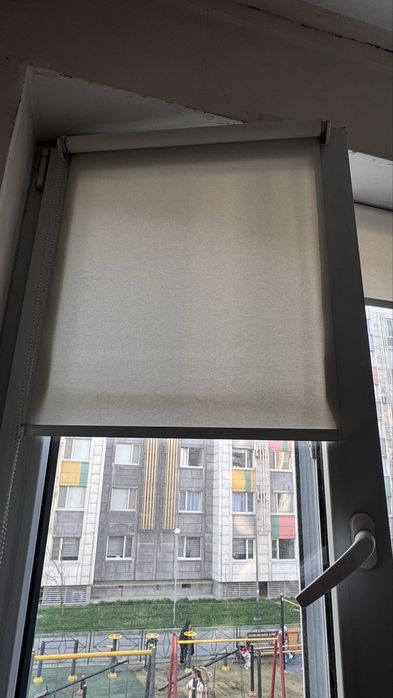 Продам Ролл шторы 6 шт