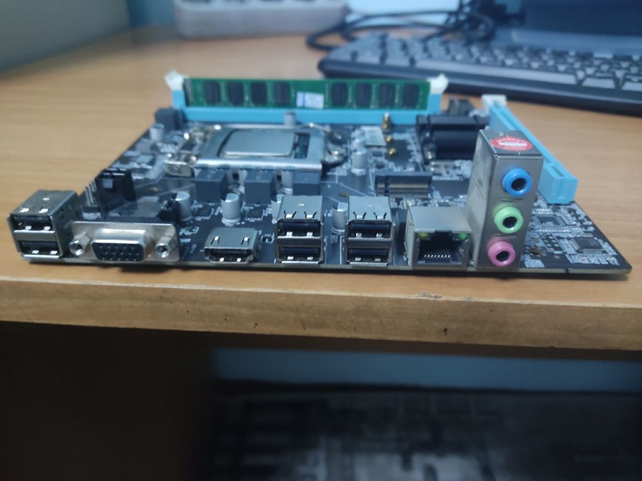 OEM H61, I7 2600, 8GB ram