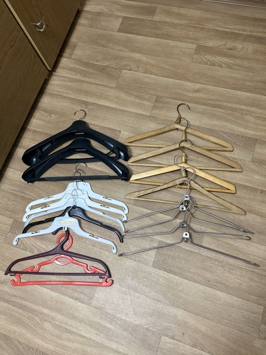 Вешалки для одежды