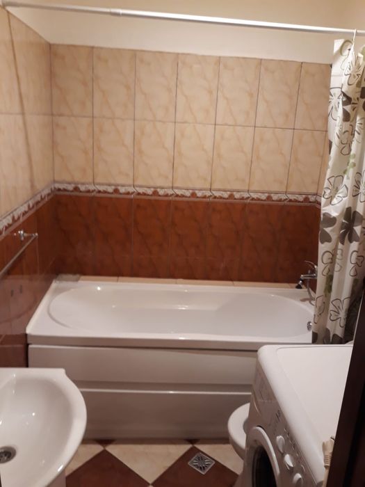 Chirie  garsonieră sau vand