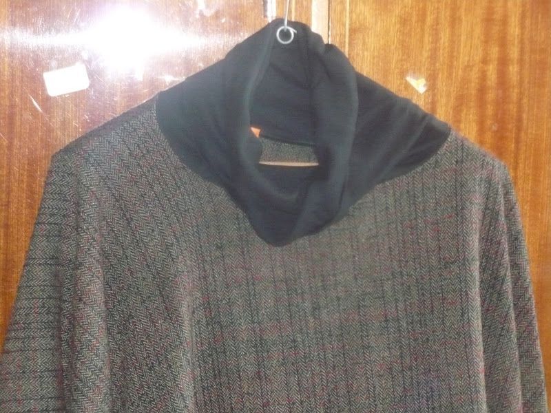 Poncho marca Irina SCHROTTER