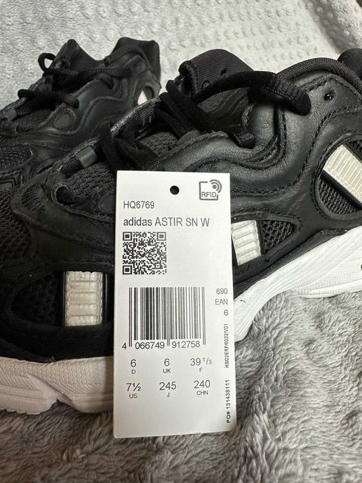 Adidas Astir SN W | Black | Size 39 1/3 | Very Good Condition