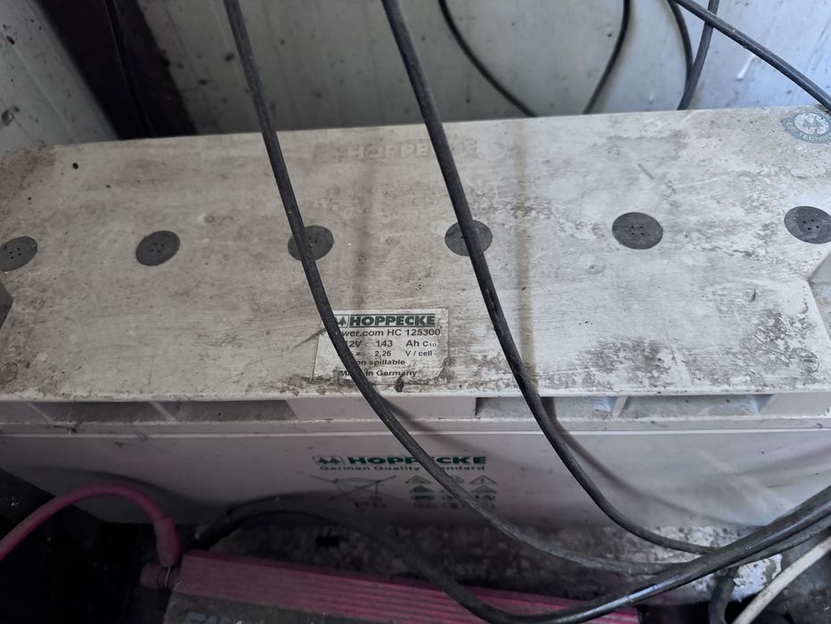 Vand sistem 2panouri+invertor 3000w mppt controler baterie 143ah