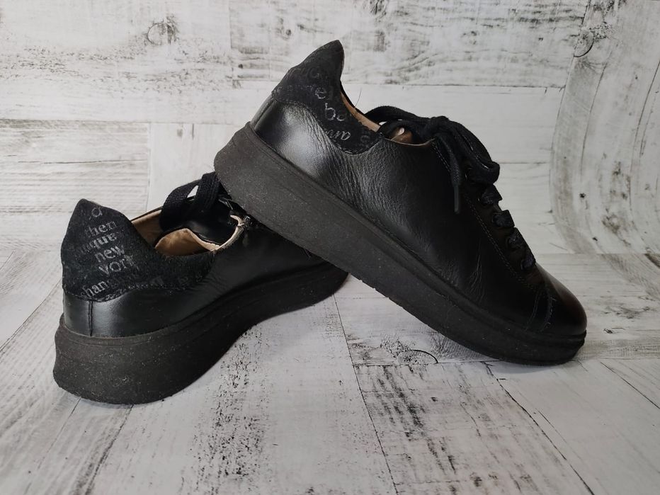 Кроссовки для девочки