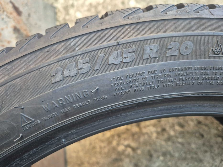245/45/20 Michelin
