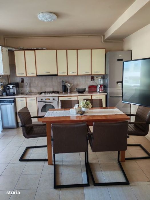 Apartament 3 camere, parcare si boxa, zona Strada Libertatii