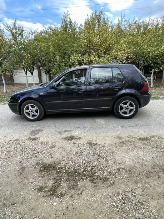 Vand golf 4 in stare buna