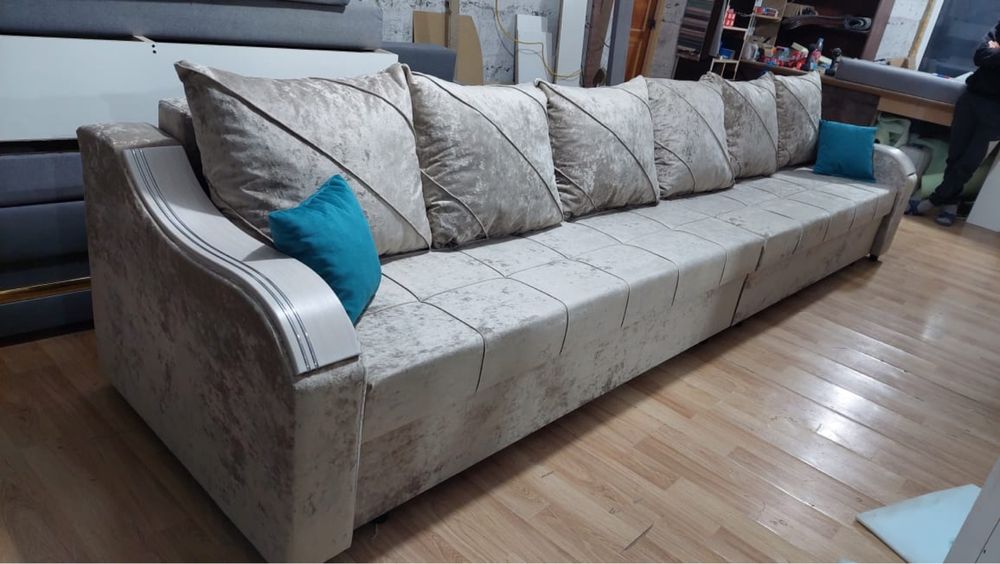 Мягкий мебель