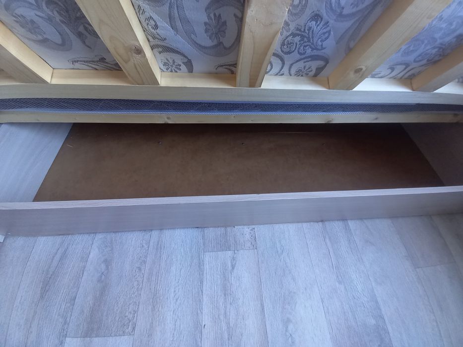 Продаётся двухъярусная кровать с диваном