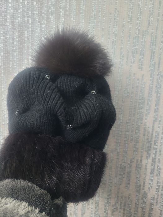 Продам женскую шапку