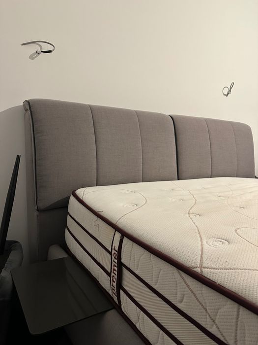 De vânzare pat cu saltea