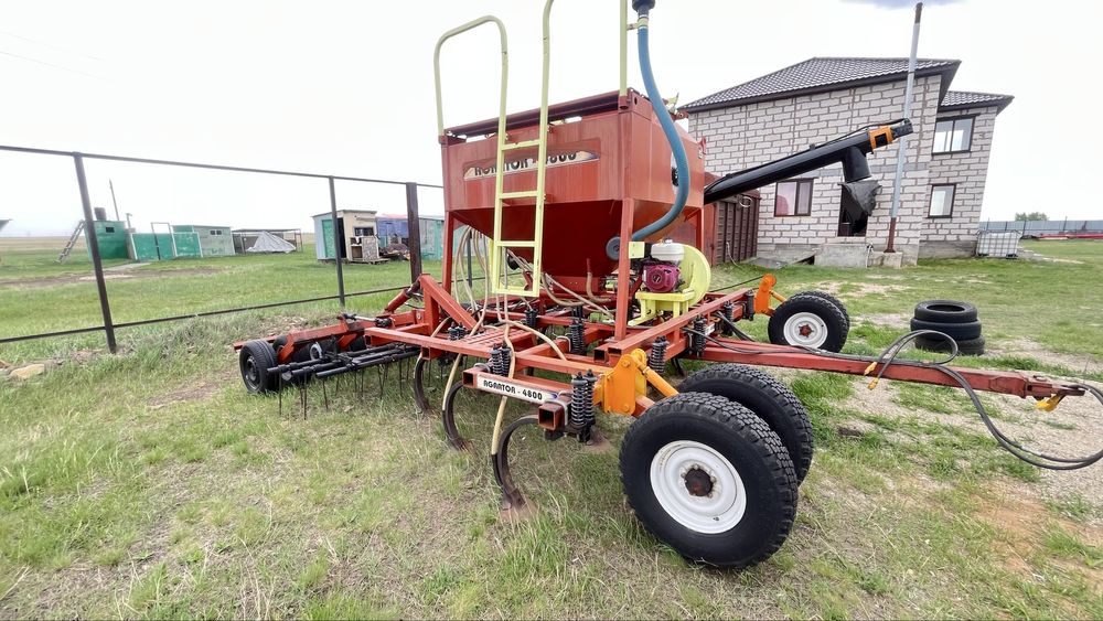 Продам сеялку АГРАТОР 4800