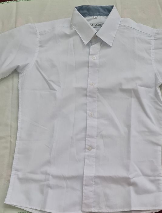 Продается безрукавка и сорочка