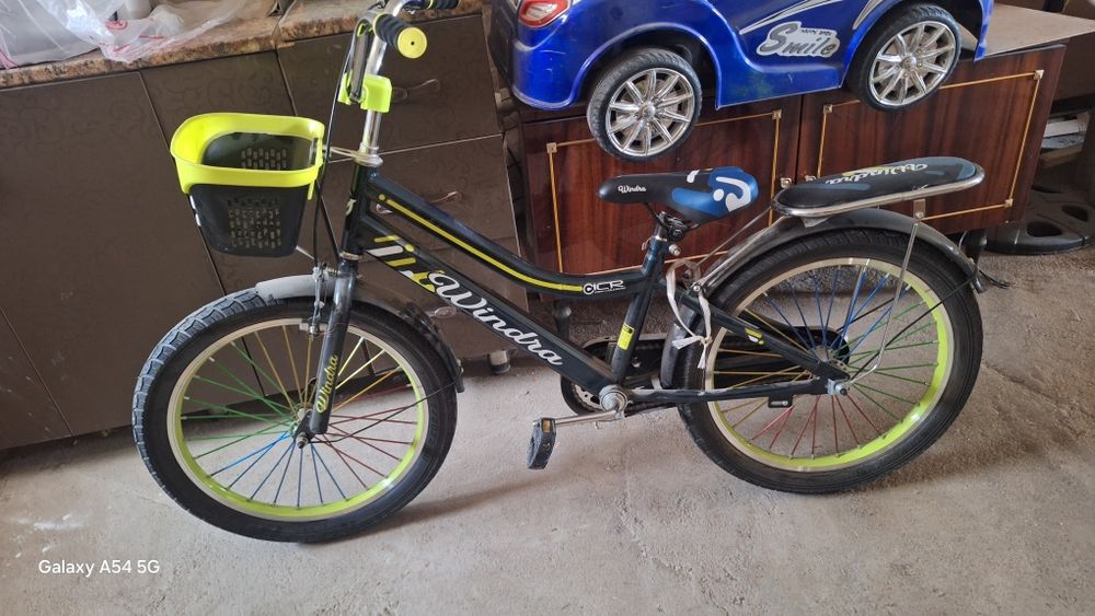 Болалар нарсалари сотилади велосипед, ходунки ванна.