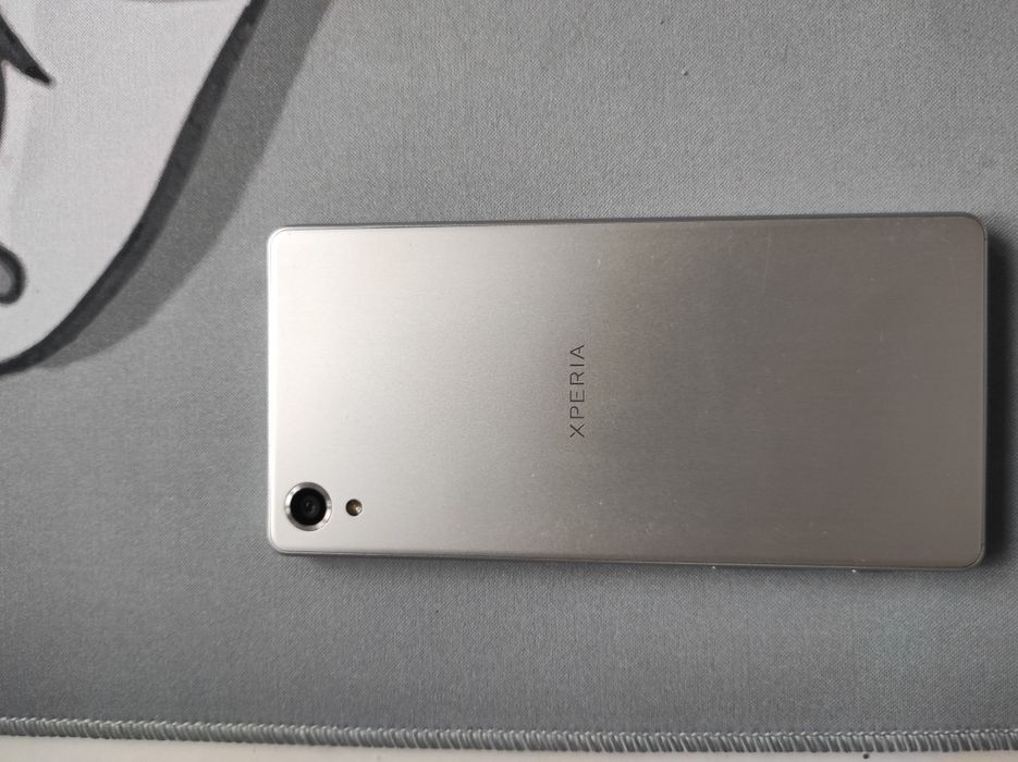 Sony Xperia X (F5121)