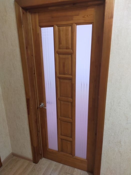 Продам двери деревянные