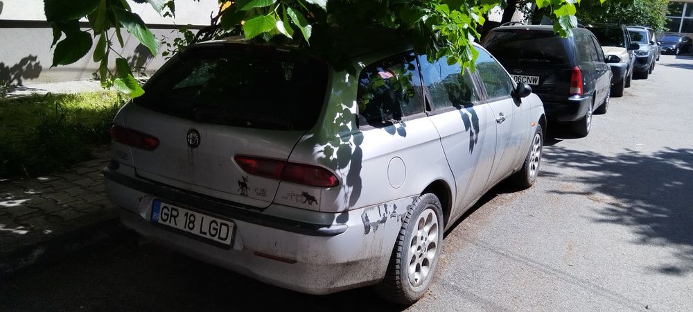 Alfa Romeo 156 doua bucăți