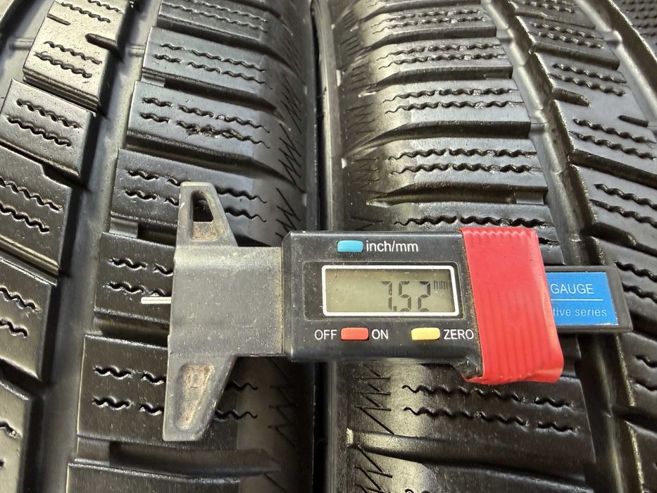 2x Anvelope Iarna 235/40 r19 M+S - Toyo Snowprox S954