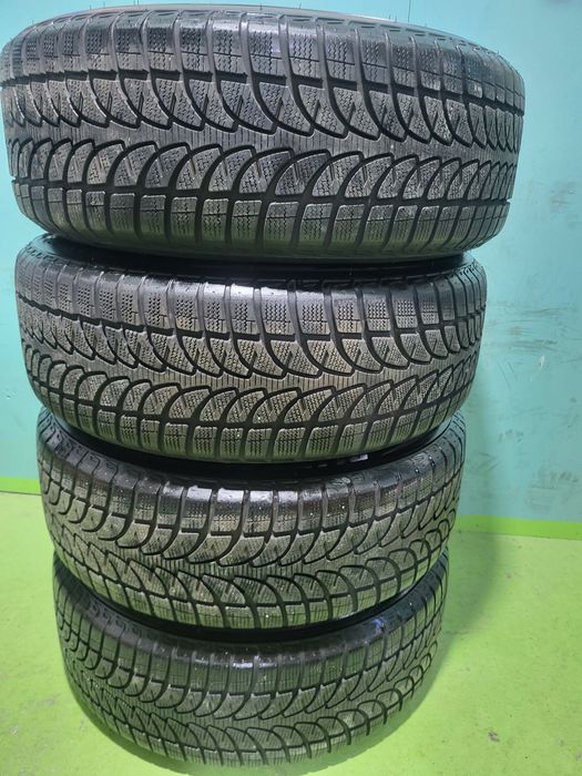 4 бр зимни 235/60/18 Bridgestone
