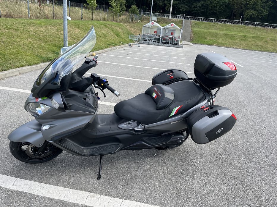 Suzuki burgman 650