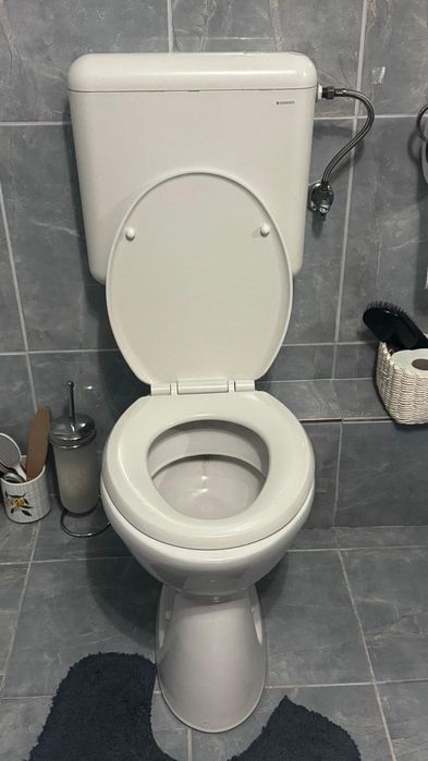 Vase WC, baterii lavoar si dus, mobilier baie