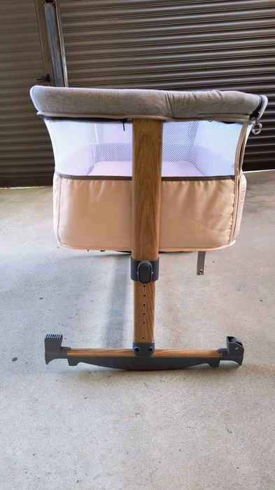 Продавам детско легло Lionello next to me