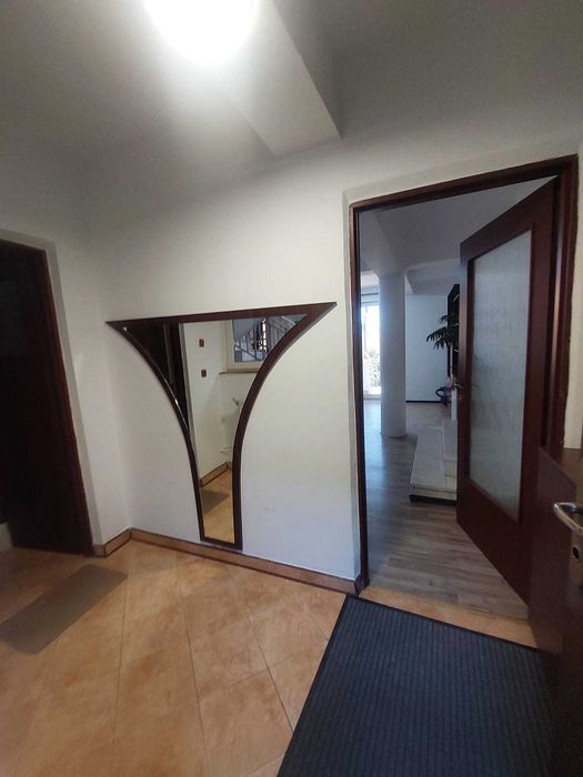 Clădire multifuncțională 670 mp | Locuință + birouri/cabinete | Zonă excelentă Oradea